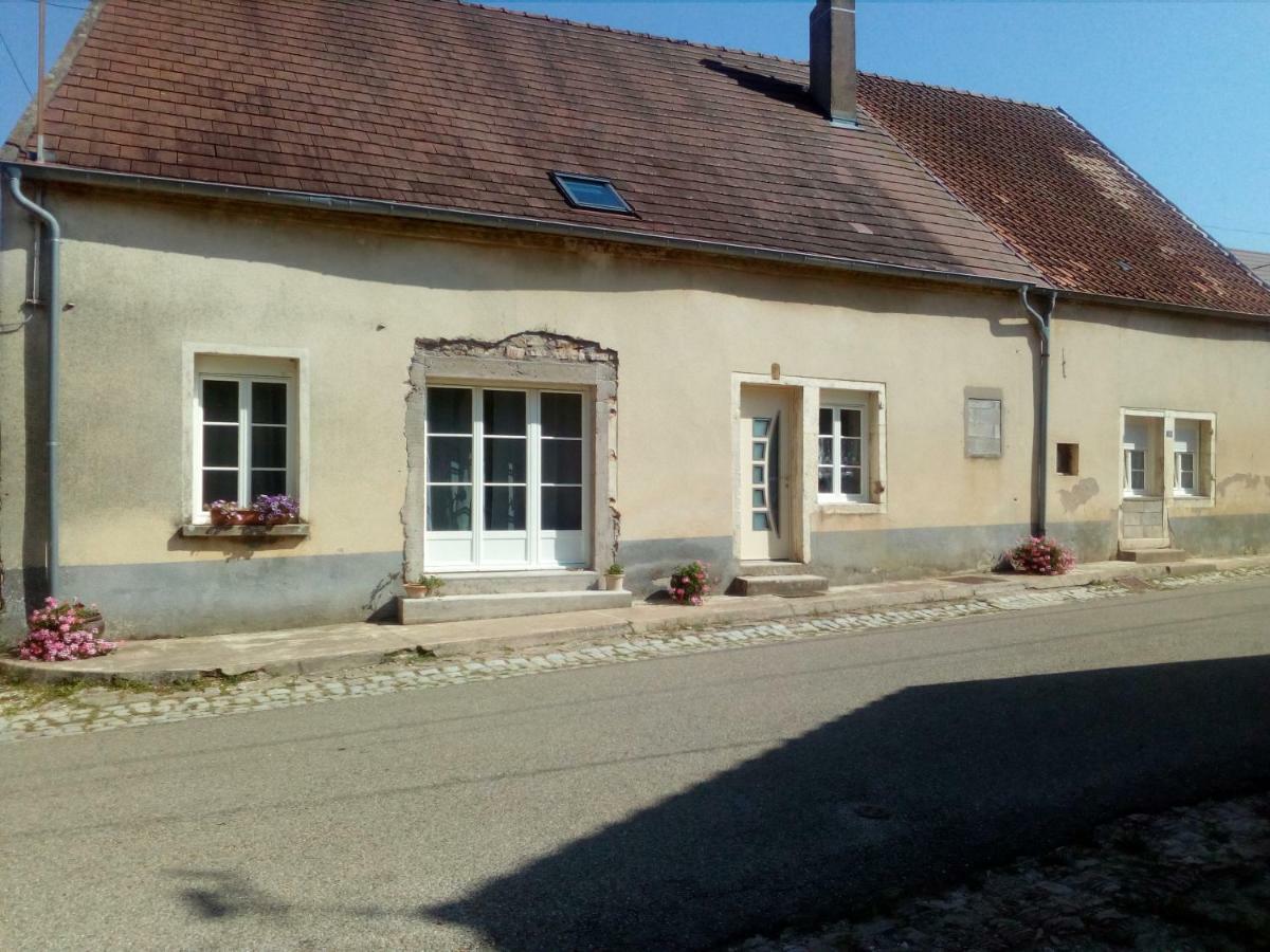 Chambres Chez L Habitant Frasne-les-Meulieres Exterior photo